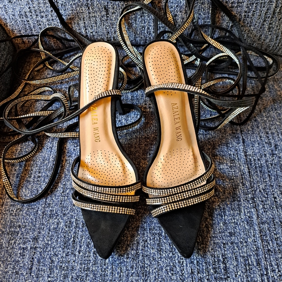 Black and Gold Strappy Heels - Picture 1 of 4